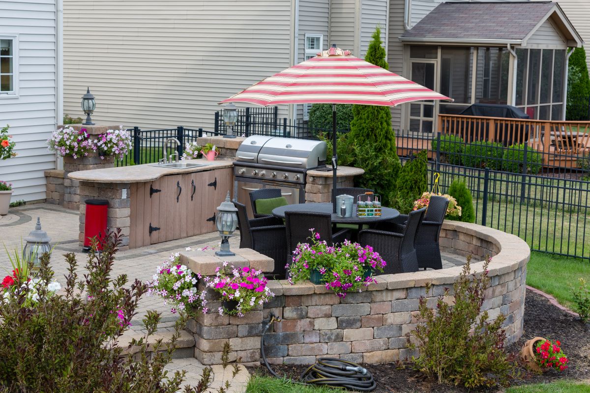 Backyard Outdoor Kitchens St. Louis | Second Nature