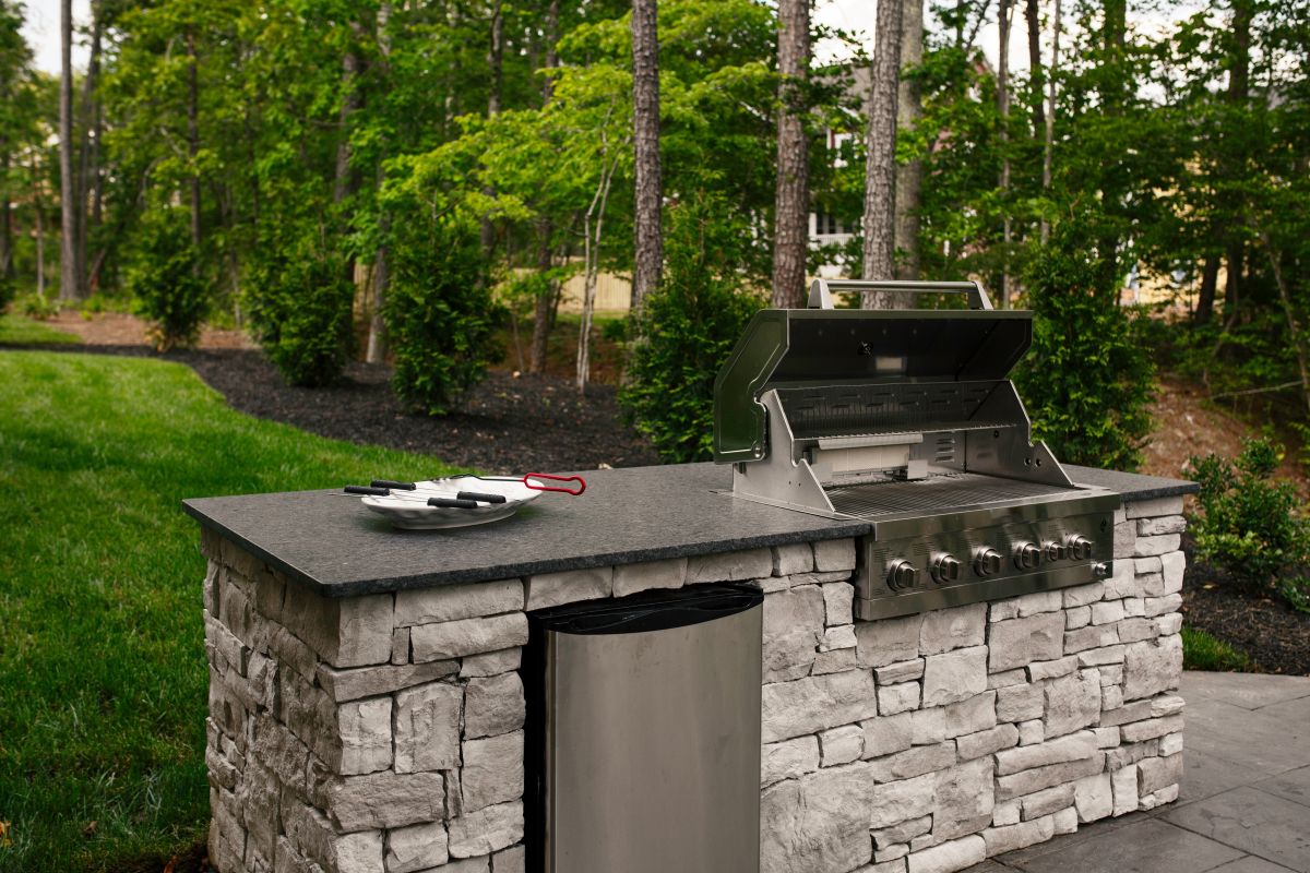 Outdoor Kitchen Contractor St. Louis | Call Second Nature