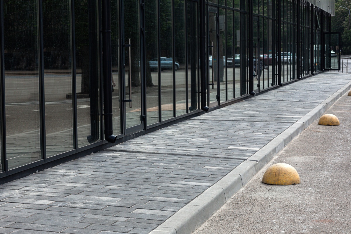 Commercial Paver Patios, Walkways, & Driveways in St. Louis | St. Louis Hardscapes