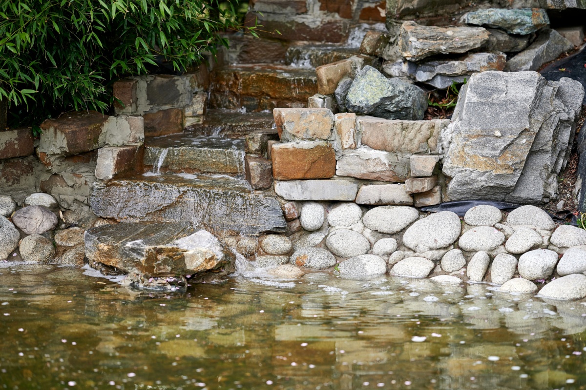 Water Features and Waterfalls | Pools and Landscaping in St. Louis
