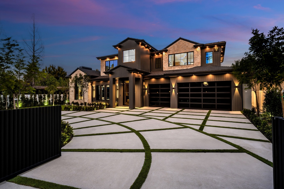 Driveway Installation and Repair St. Louis | Second Nature