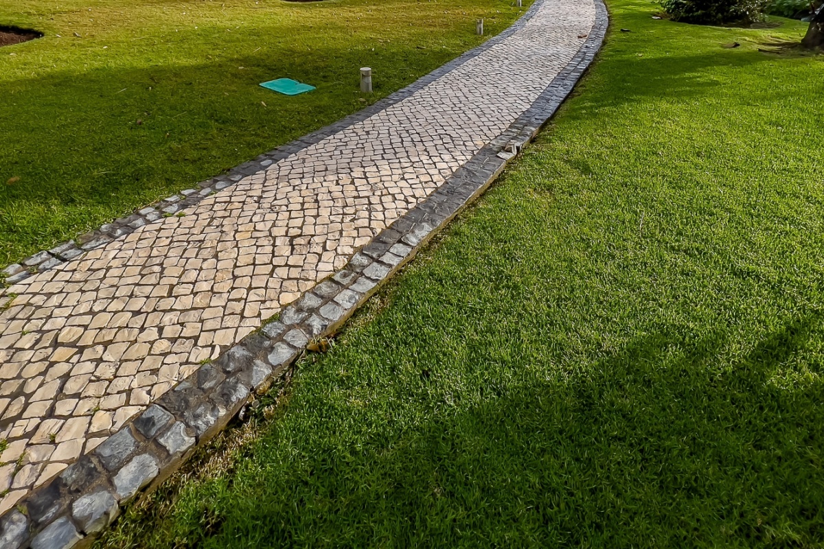 Garden Paths & Walkways St. Louis | Second Nature